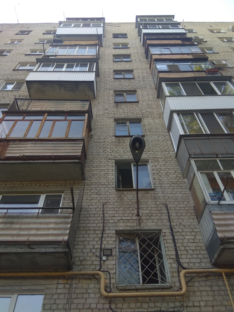 обл. Саратовская, г. Саратов, ул. Рабочая, д. 122-фасад здания