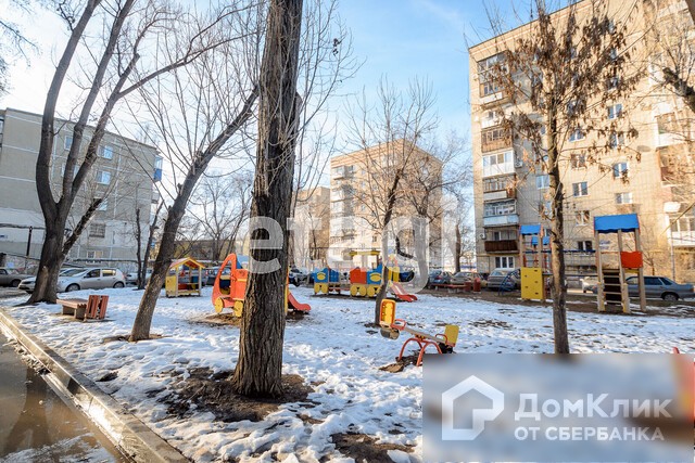 обл. Саратовская, г. Саратов, ул. Тархова, д. 4-придомовая территория