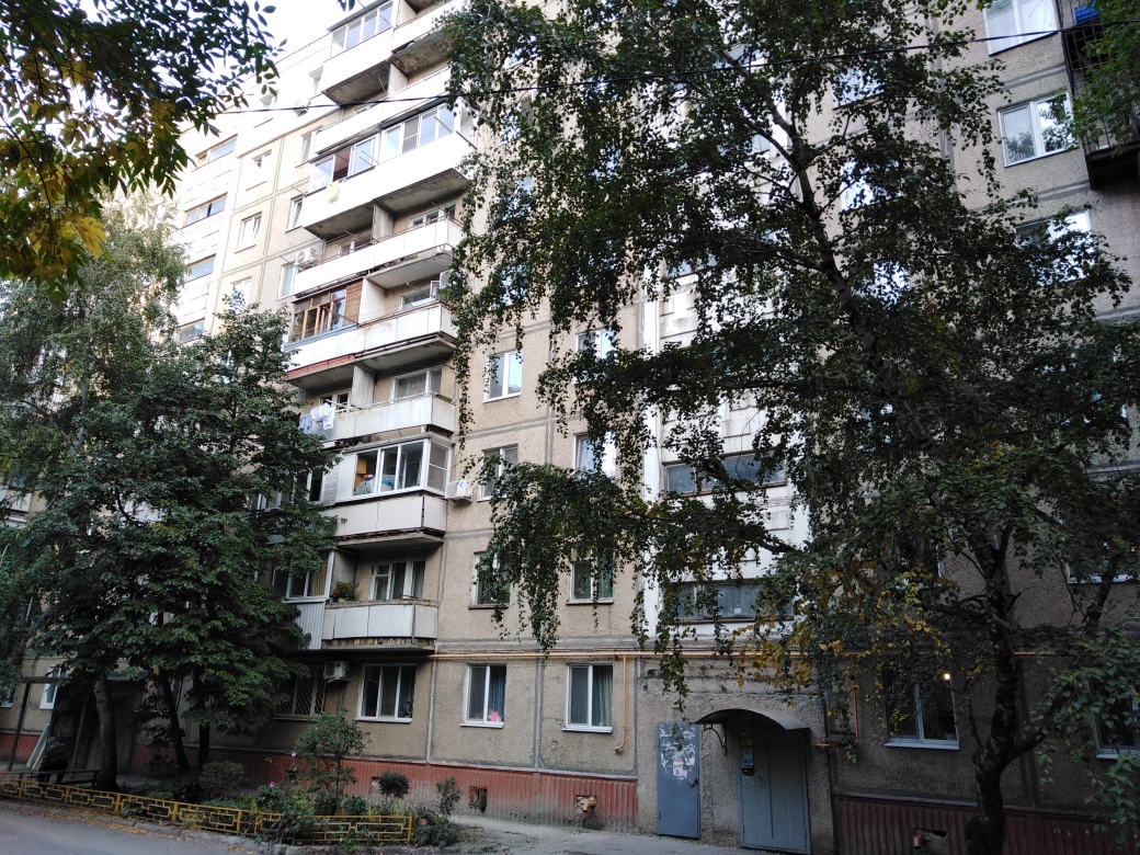 обл. Саратовская, г. Саратов, ул. Шелковичная, д. 208-фасад здания