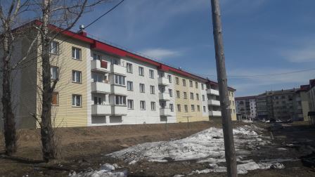 обл. Сахалинская, р-н. Александровск-Сахалинский, г. Александровск-Сахалинский, ул. Дальневосточная, д. 5, к. 2-фасад здания