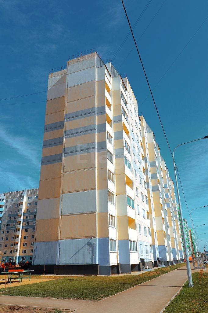 край. Алтайский, г. Барнаул, ул. Взлетная, д. 50-фасад здания