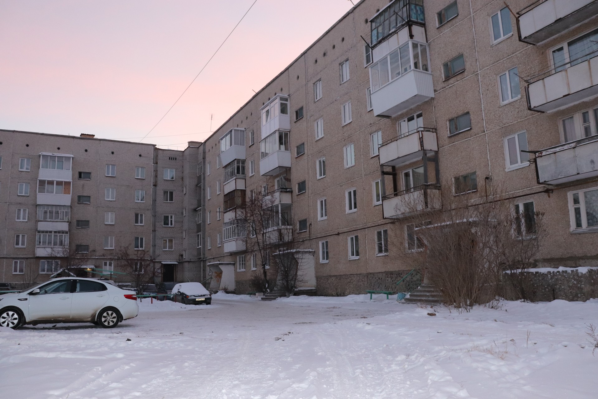 обл. Свердловская, р-н. Богдановичский, г. Богданович, ул. Гагарина, д. 34-фасад здания