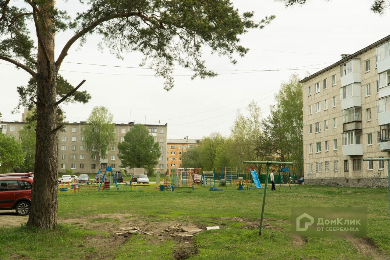 обл. Свердловская, г. Верхняя Пышма, ул. Мичурина, д. 1-придомовая территория