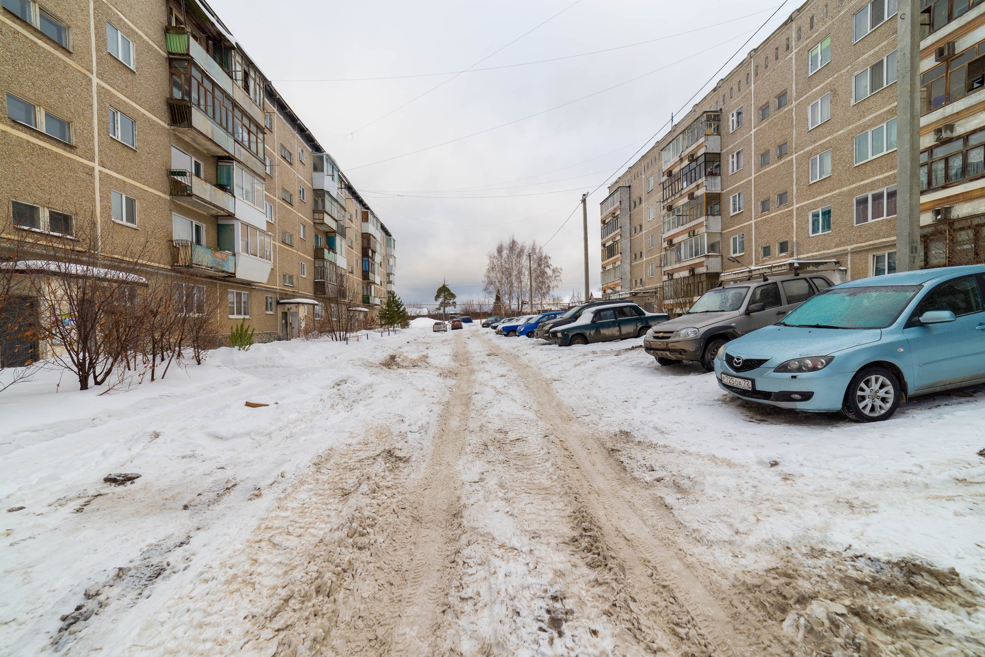 обл. Свердловская, г. Верхняя Пышма, ул. Петрова, д. 35, к. 7-придомовая территория