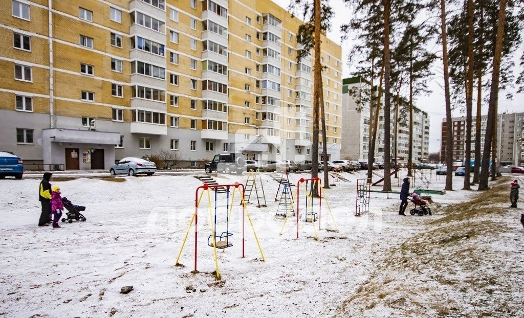 обл. Свердловская, г. Верхняя Пышма, ул. Уральских рабочих, д. 44-придомовая территория