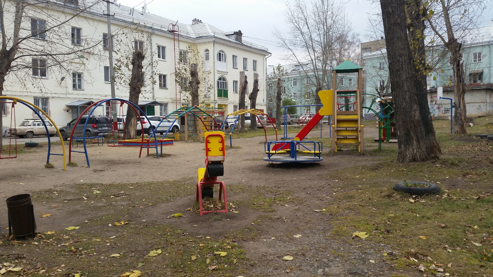 обл. Свердловская, г. Екатеринбург, ул. Баумана, д. 56-придомовая территория