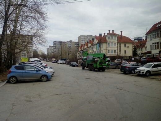 обл. Свердловская, г. Екатеринбург, ул. Большакова, д. 25-придомовая территория