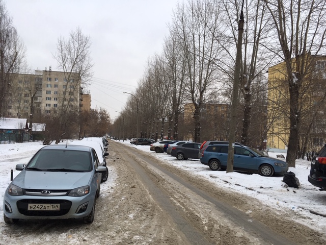 обл. Свердловская, г. Екатеринбург, ул. Братская, д. 18-придомовая территория