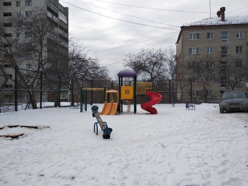 обл. Свердловская, г. Екатеринбург, ул. Гурзуфская, д. 9в-придомовая территория