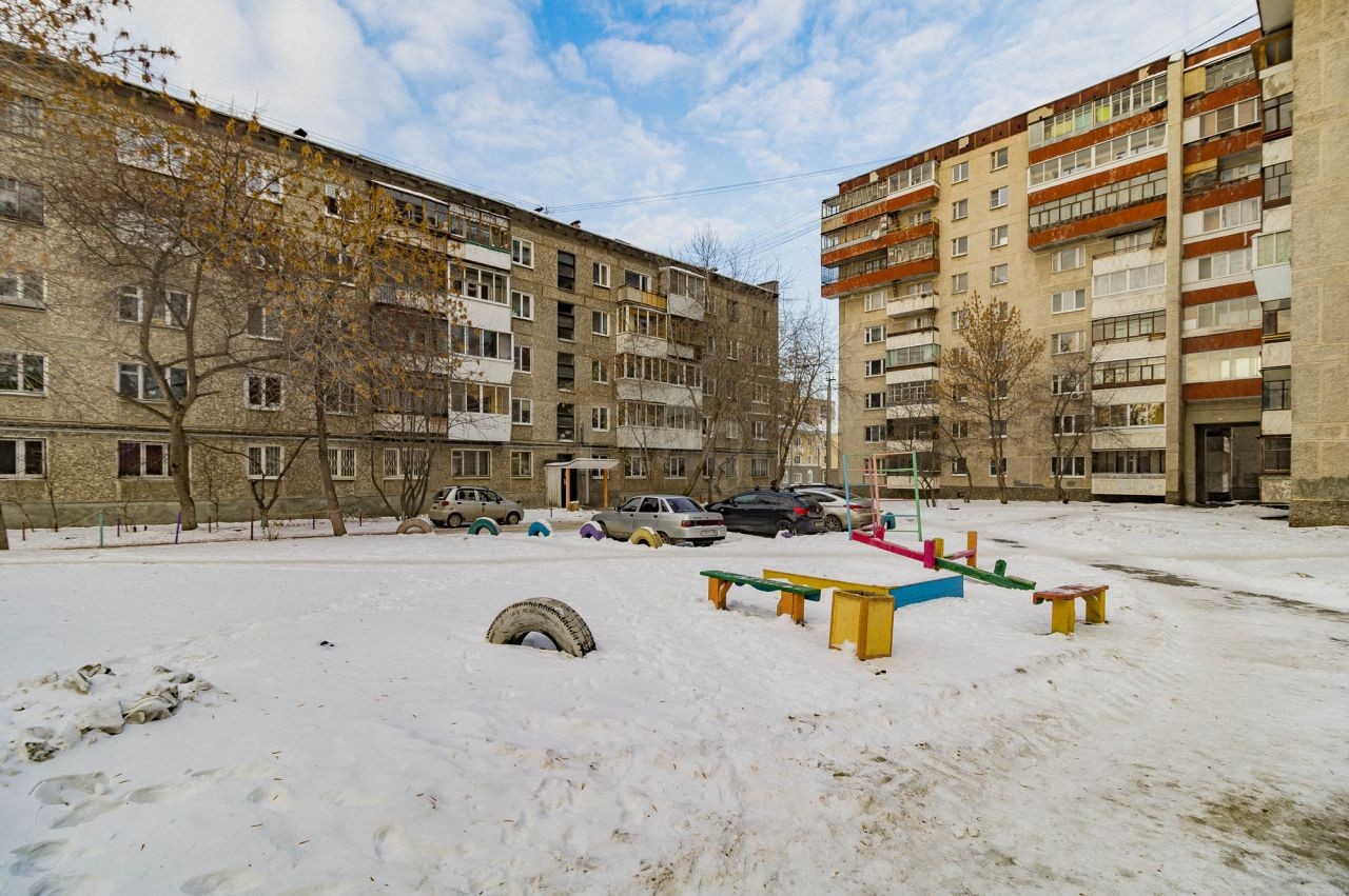 обл. Свердловская, г. Екатеринбург, ул. Индустрии, д. 36.-придомовая территория