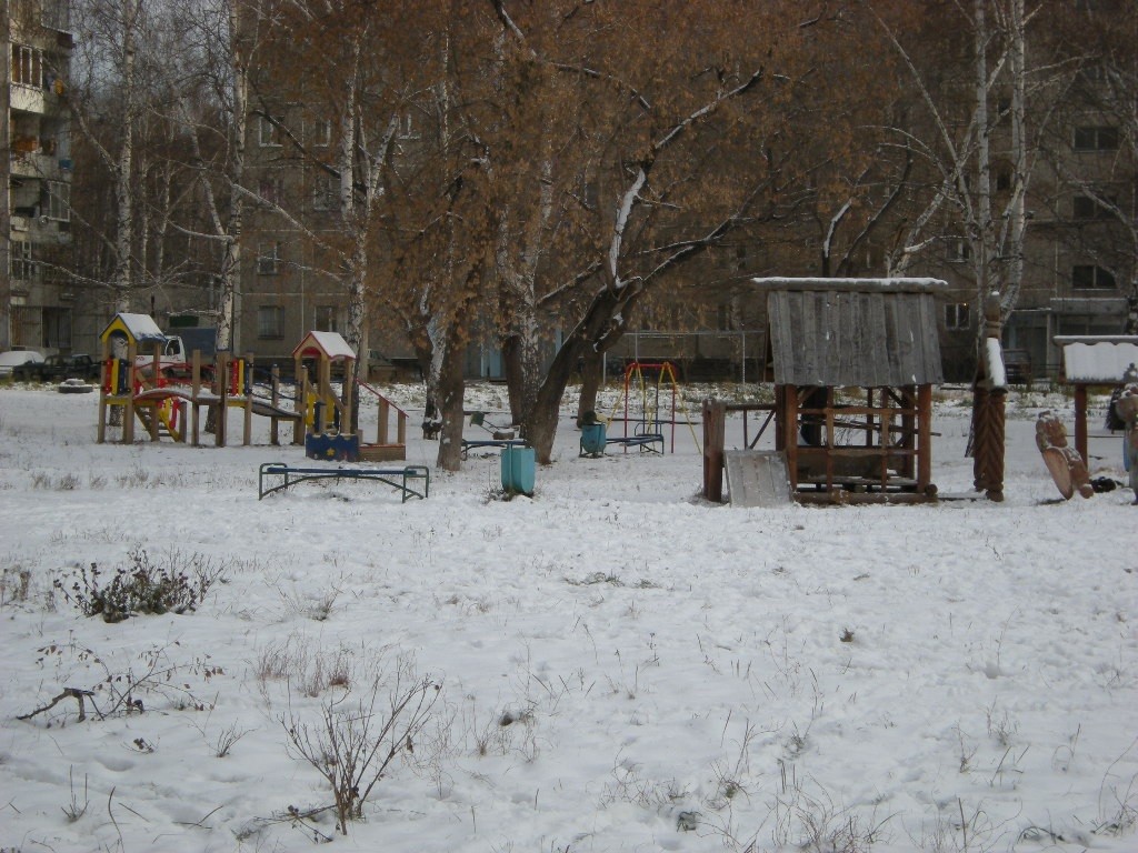 обл. Свердловская, г. Екатеринбург, ул. Инженерная, д. 75-придомовая территория