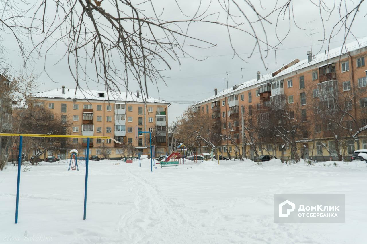 обл. Свердловская, г. Екатеринбург, пр-кт. Космонавтов, д. 45-придомовая территория