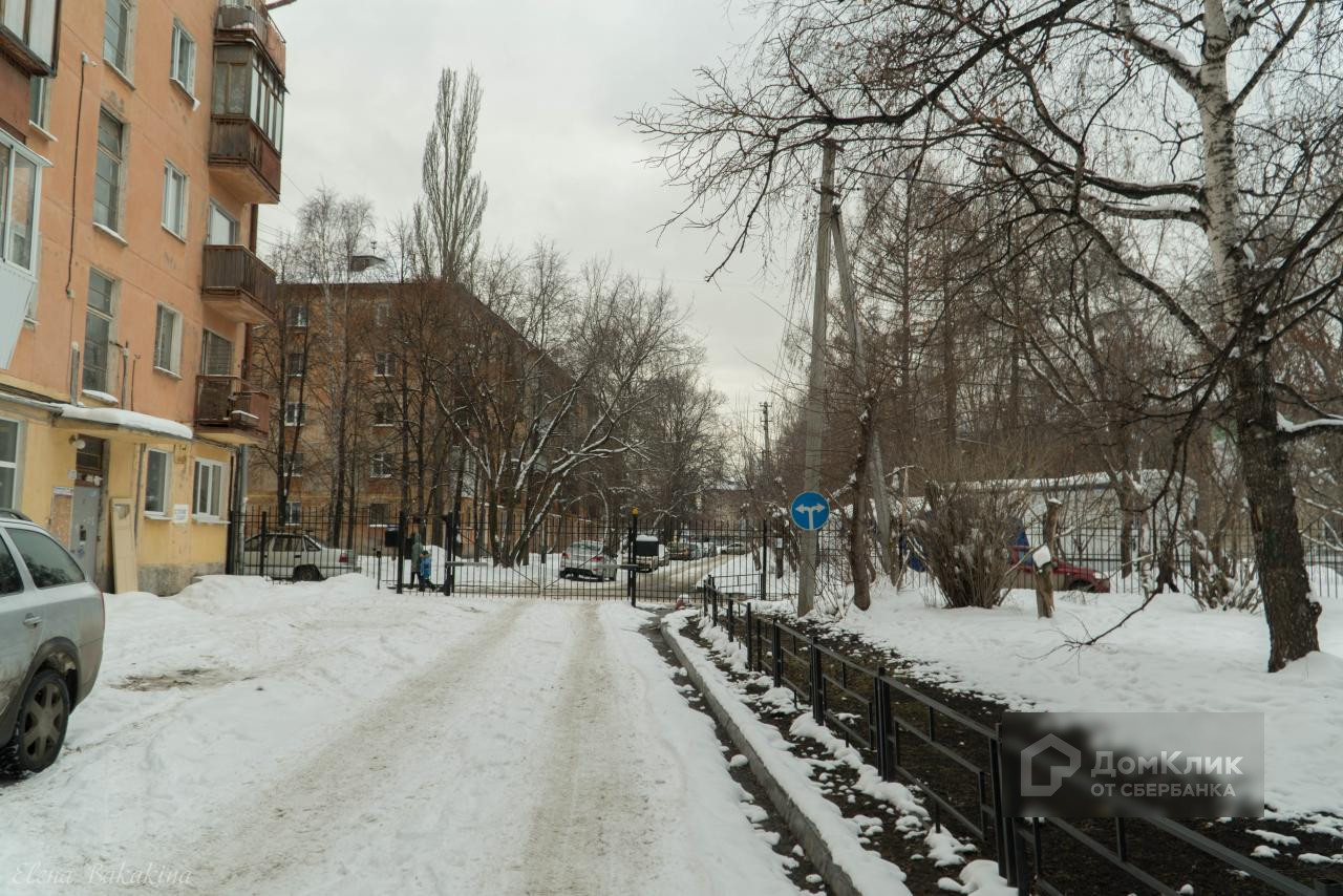 обл. Свердловская, г. Екатеринбург, пр-кт. Космонавтов, д. 45-придомовая территория