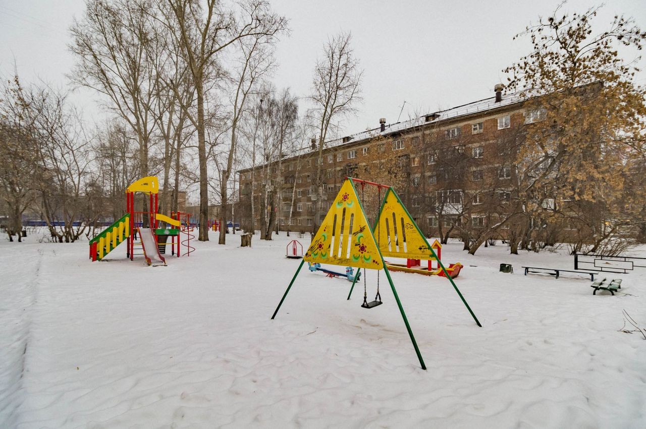 обл. Свердловская, г. Екатеринбург, пр-кт. Космонавтов, д. 59, к. А-придомовая территория