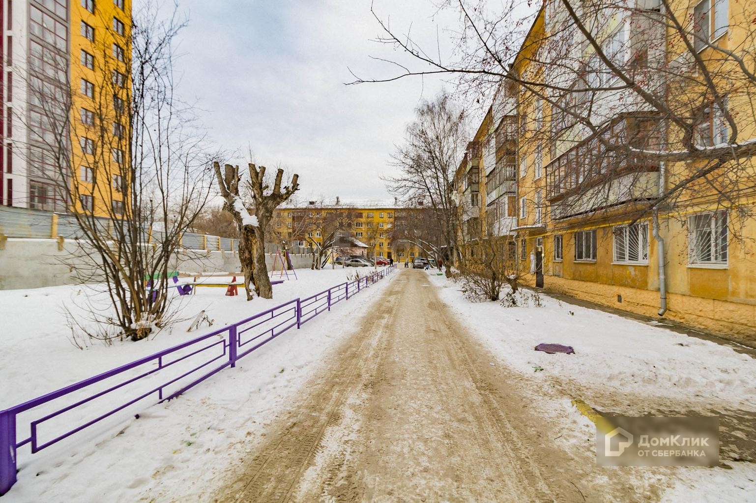 обл. Свердловская, г. Екатеринбург, ул. Ломоносова, д. 9-придомовая территория