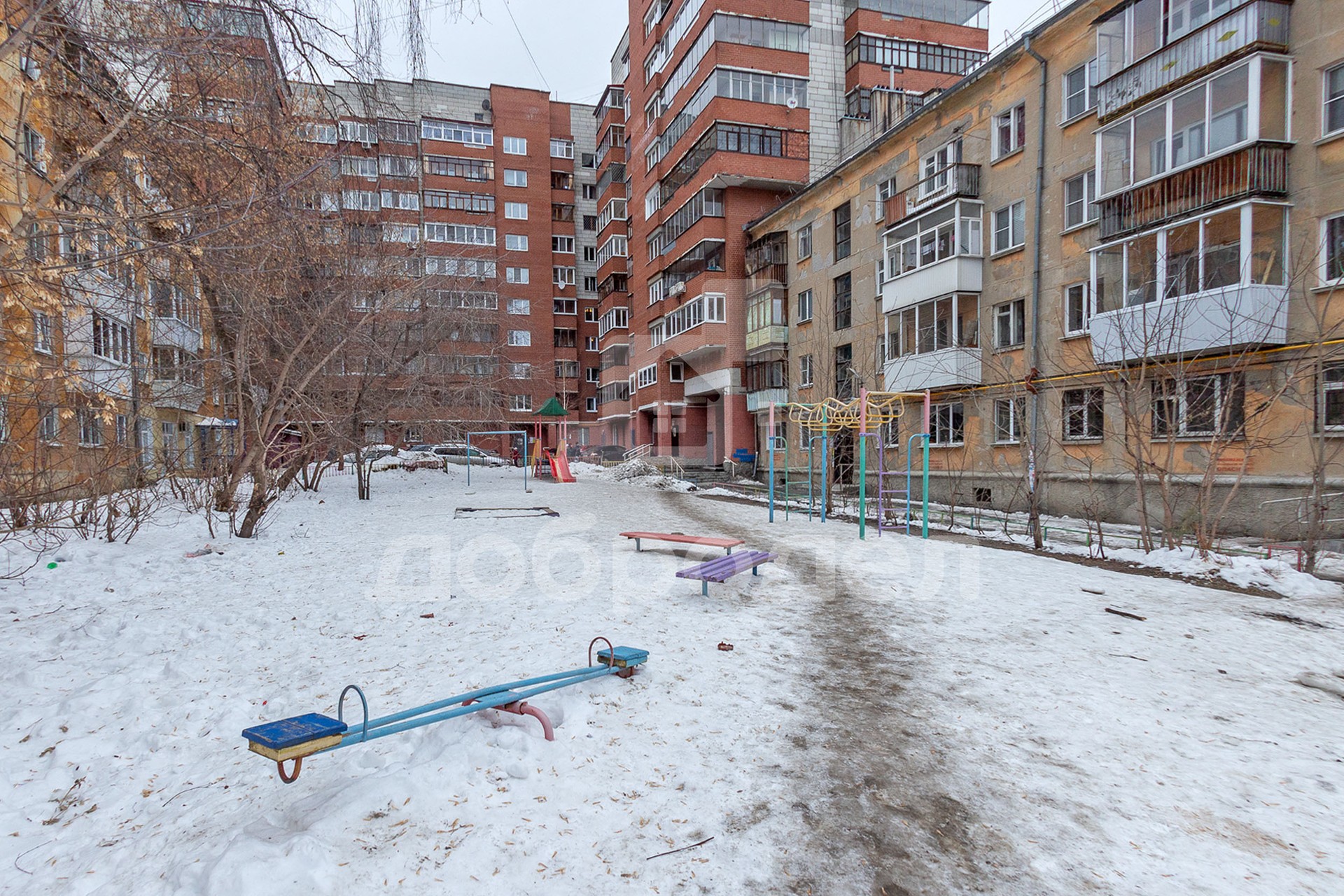 обл. Свердловская, г. Екатеринбург, ул. Мира, д. 12-придомовая территория