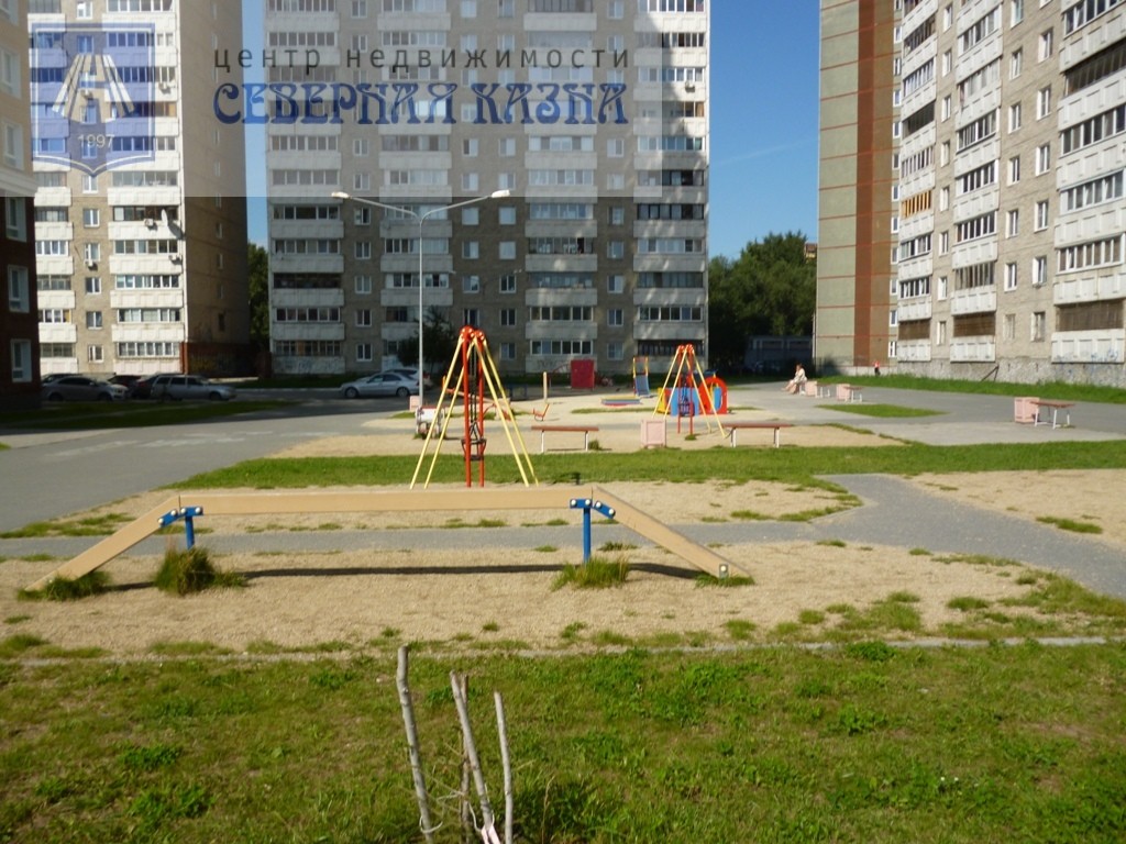 обл. Свердловская, г. Екатеринбург, ул. Новгородцевой, д. 23-придомовая территория