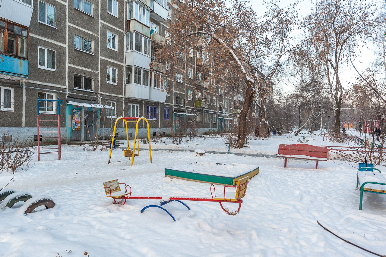 обл. Свердловская, г. Екатеринбург, ул. Посадская, д. 50-придомовая территория