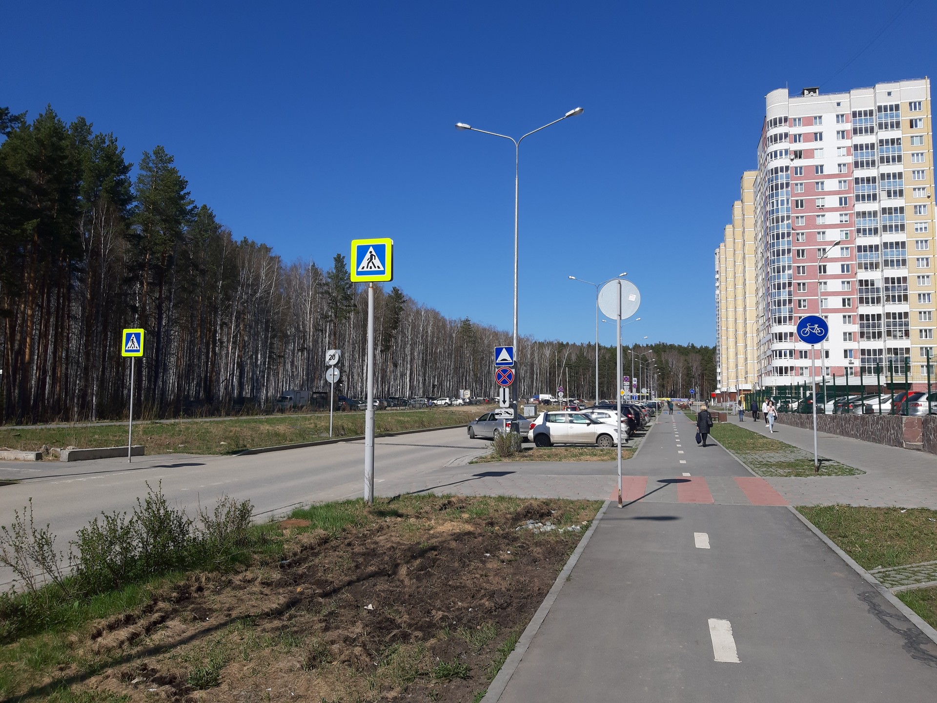 обл. Свердловская, г. Екатеринбург, ул. Рутминского, д. 4-придомовая территория