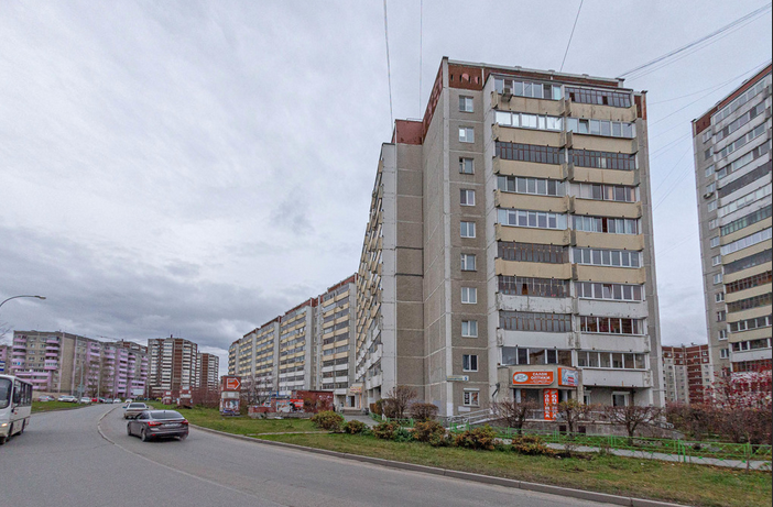 обл. Свердловская, г. Екатеринбург, б-р. Самоцветный, д. 6-фасад здания