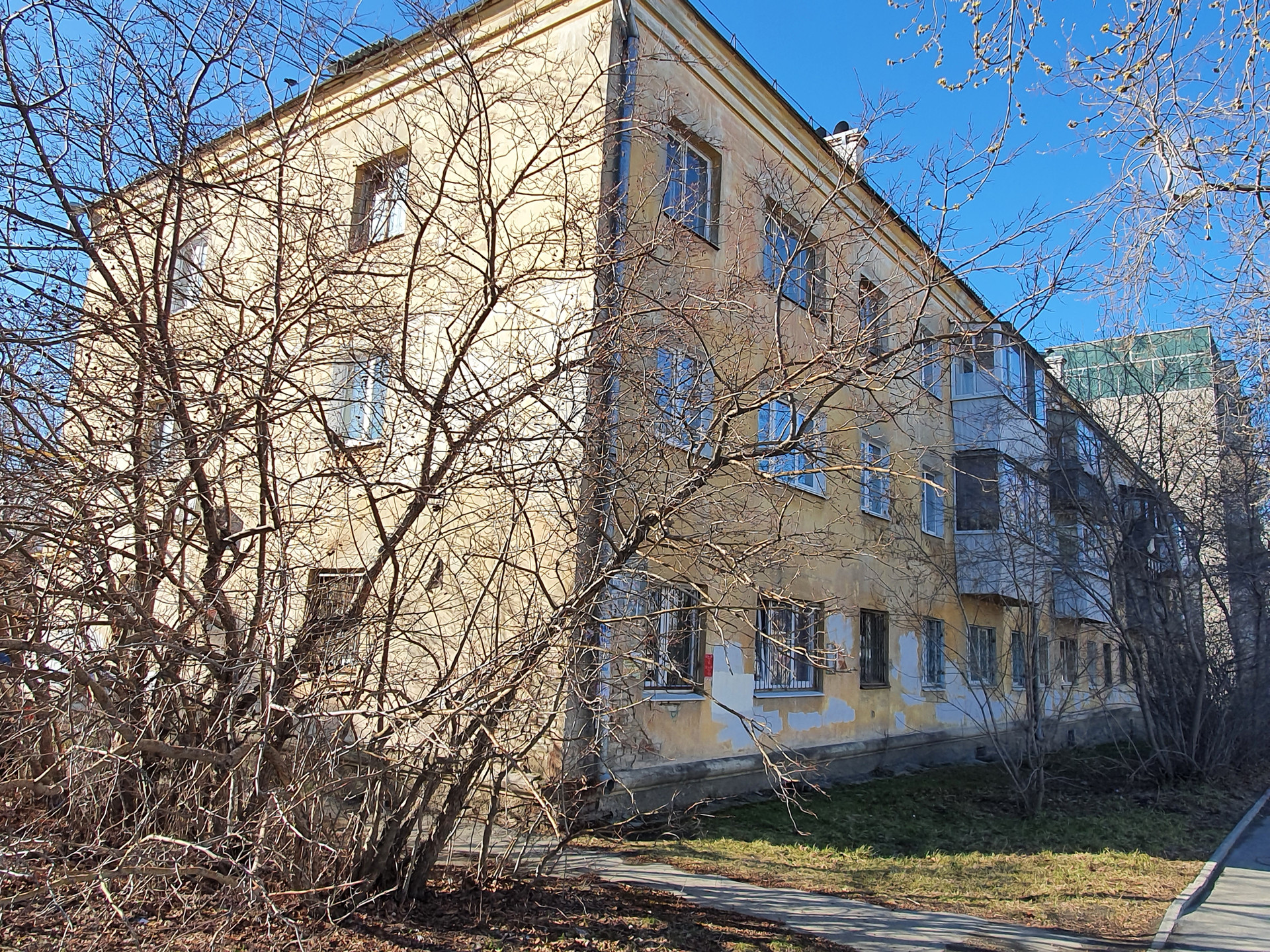 обл. Свердловская, г. Екатеринбург, ул. Селькоровская, д. 66-фасад здания