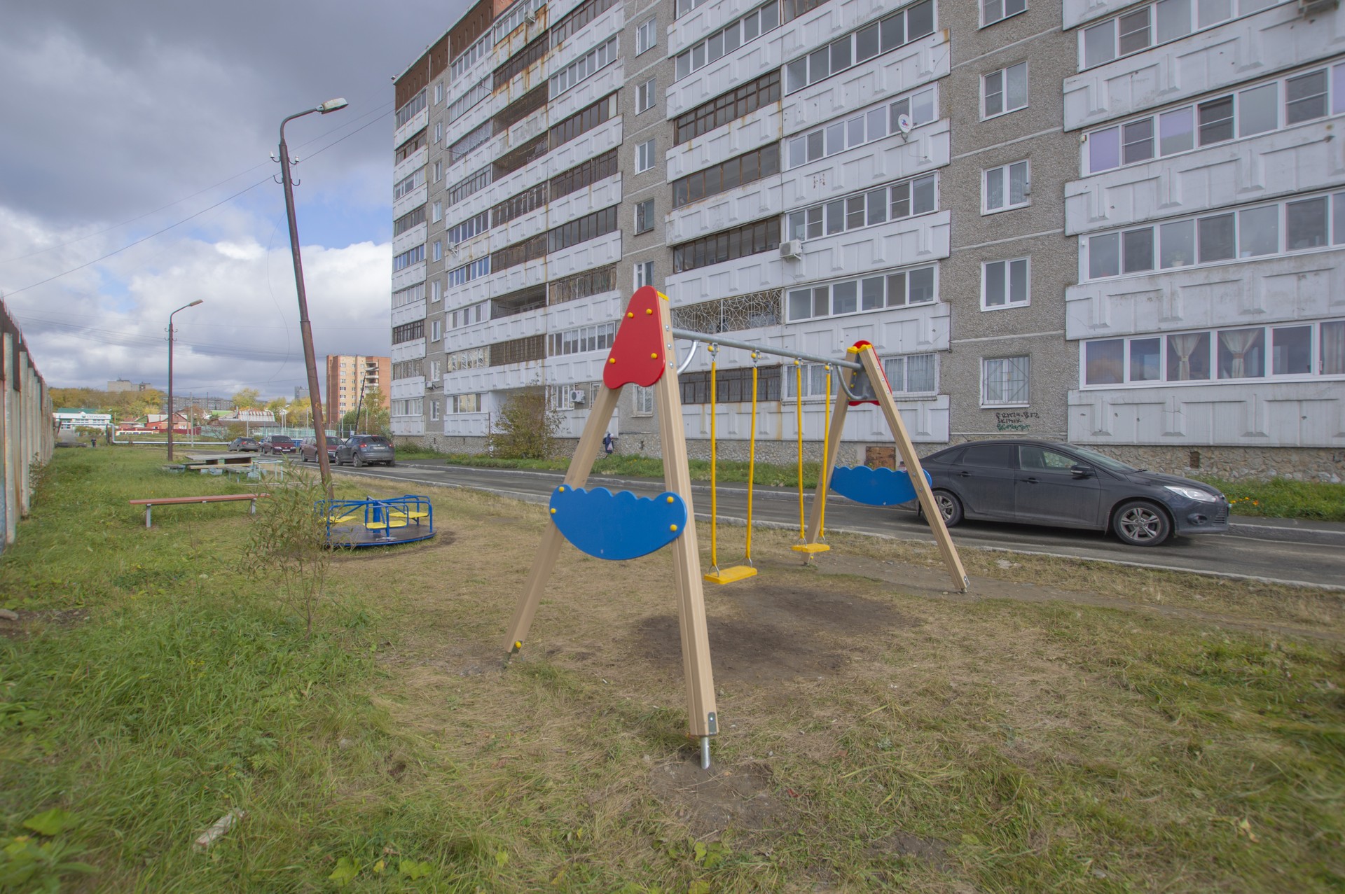 обл. Свердловская, г. Екатеринбург, ул. Селькоровская, д. 80/2-придомовая территория