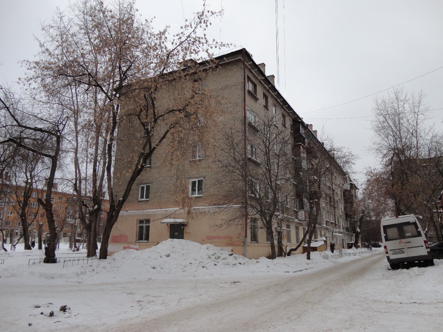 обл. Свердловская, г. Екатеринбург, ул. Техническая, д. 42а-фасад здания