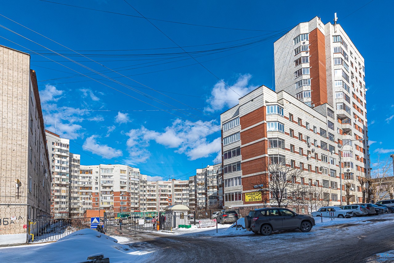 обл. Свердловская, г. Екатеринбург, ул. Токарей, д. 24-фасад здания