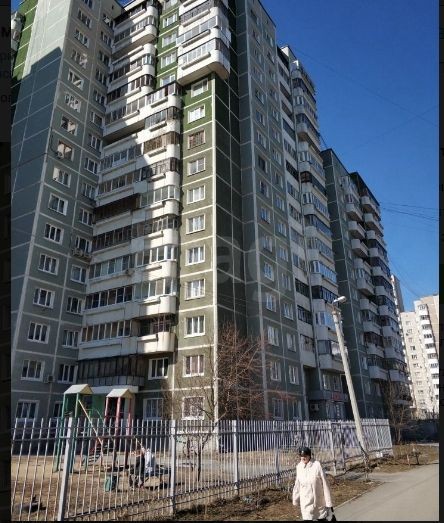 обл. Свердловская, г. Екатеринбург, ул. Шейнкмана, д. 102-фасад здания