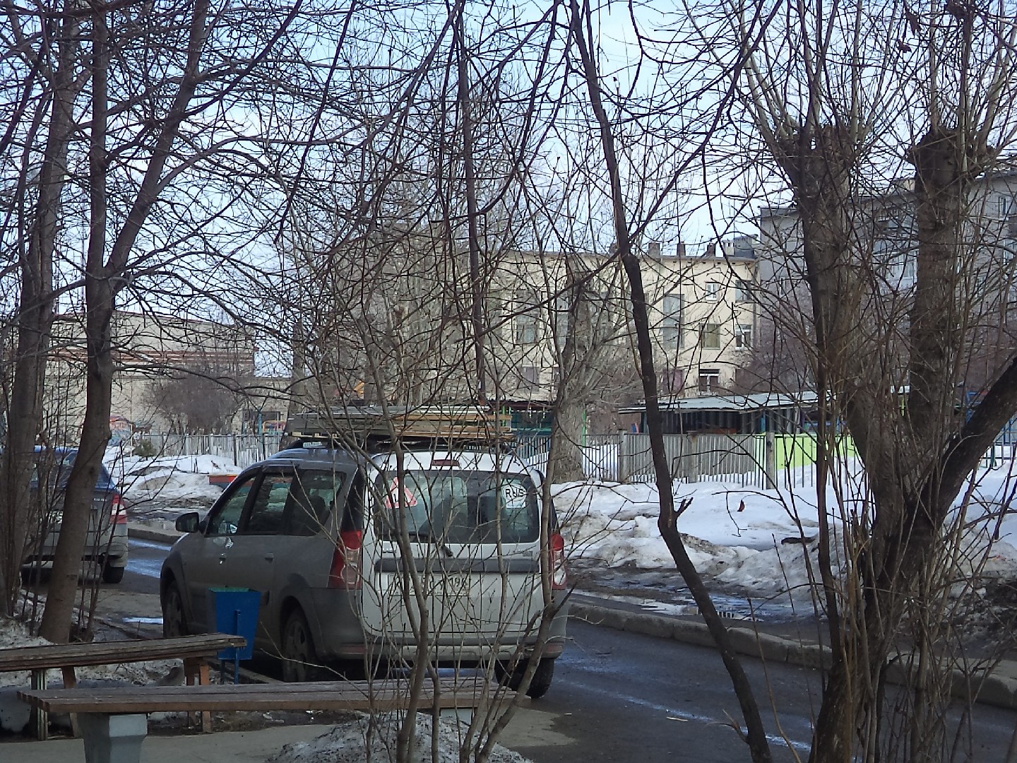 обл. Свердловская, г. Каменск-Уральский, ул. Суворова, д. 9-придомовая территория