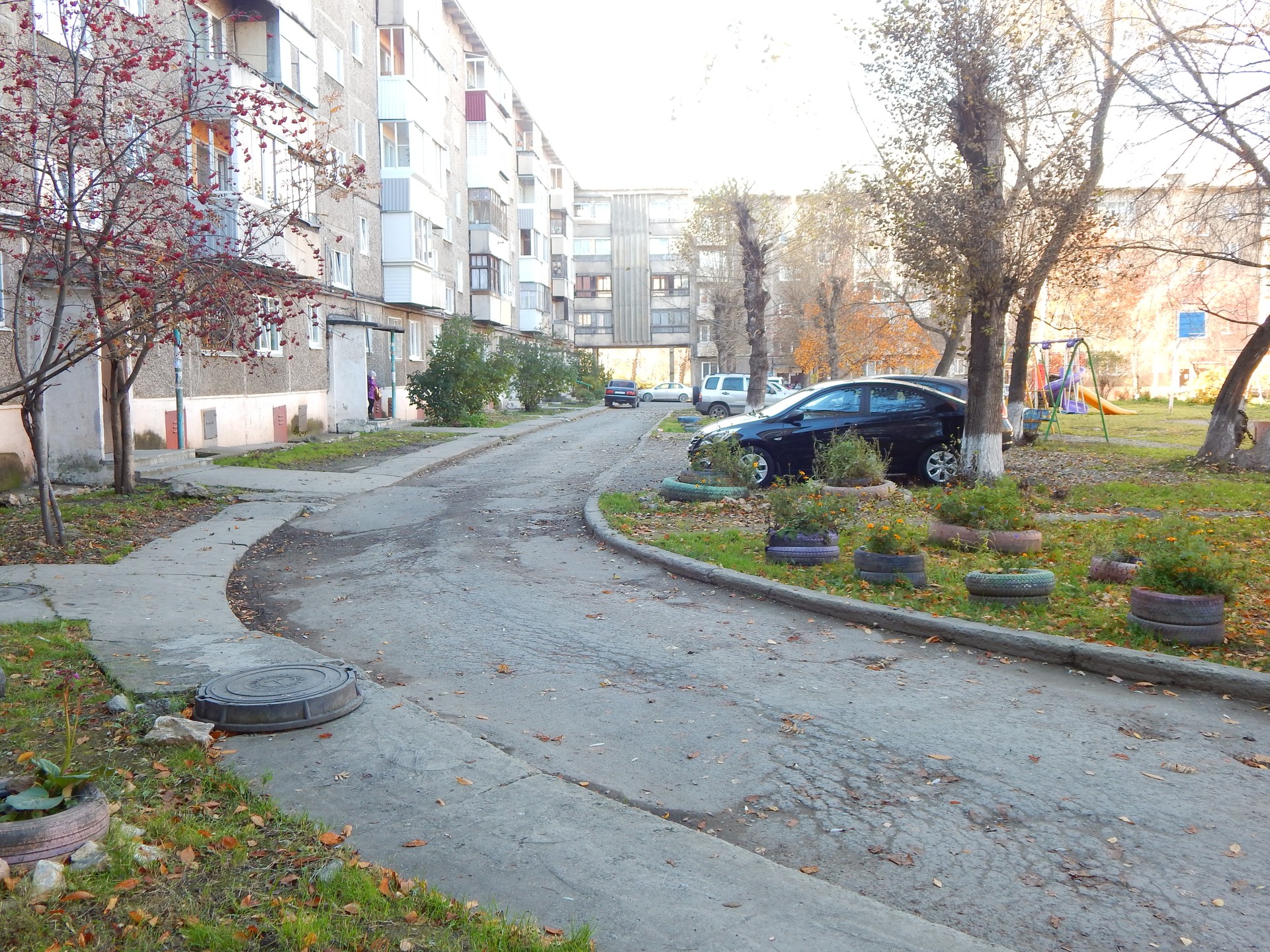 обл. Свердловская, г. Нижний Тагил, ул. Ермака, д. 61-придомовая территория