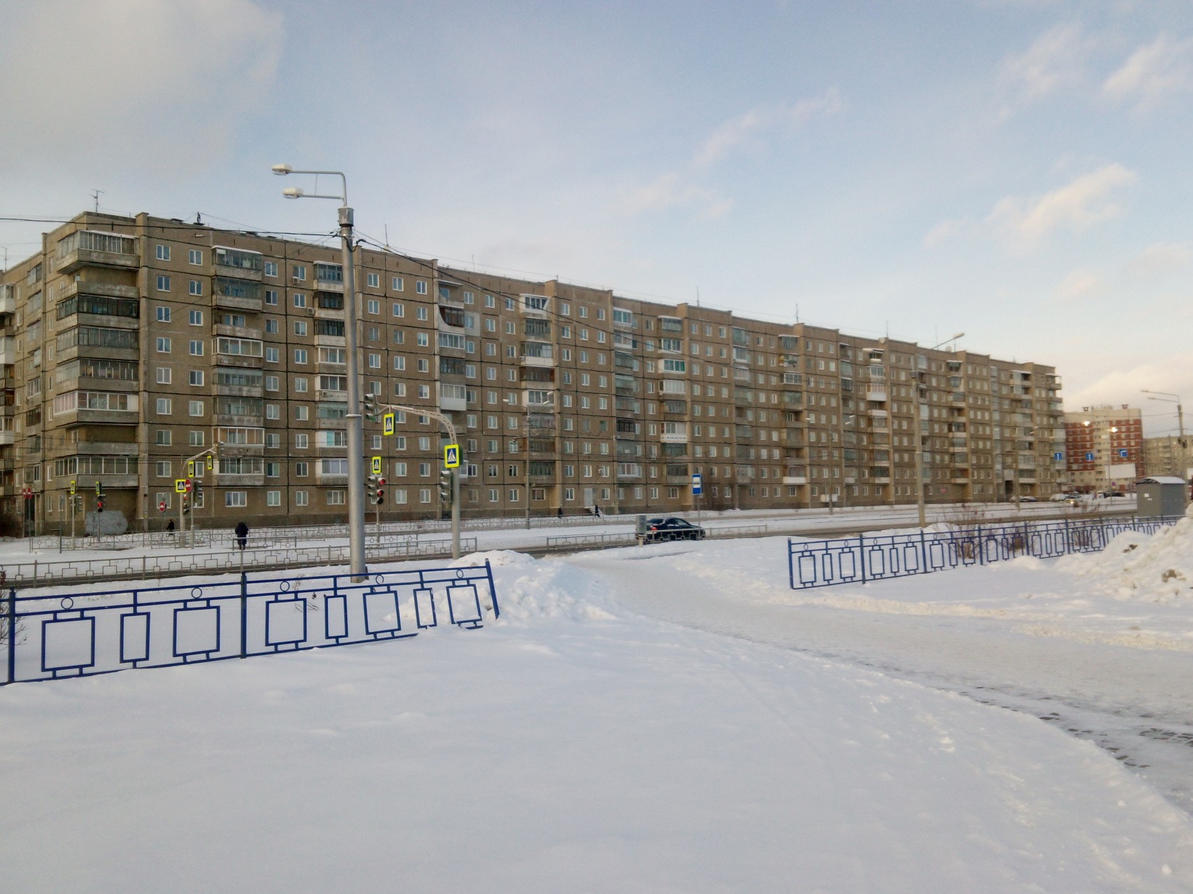 обл. Свердловская, г. Нижний Тагил, пр-кт. Уральский, д. 64-фасад здания