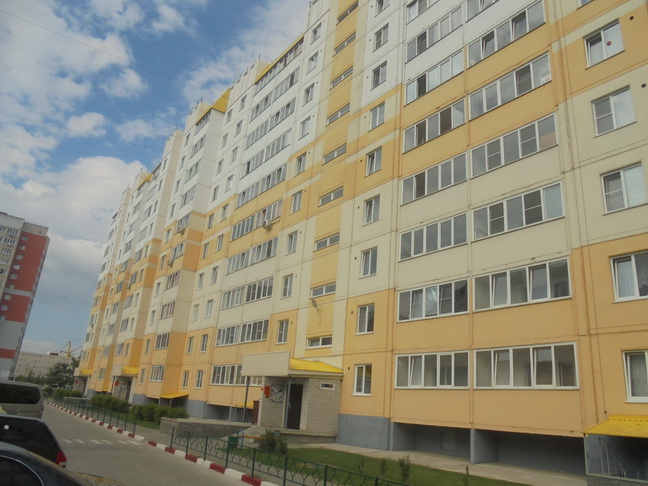 край. Алтайский, г. Барнаул, ул. Власихинская, д. 83-фасад здания