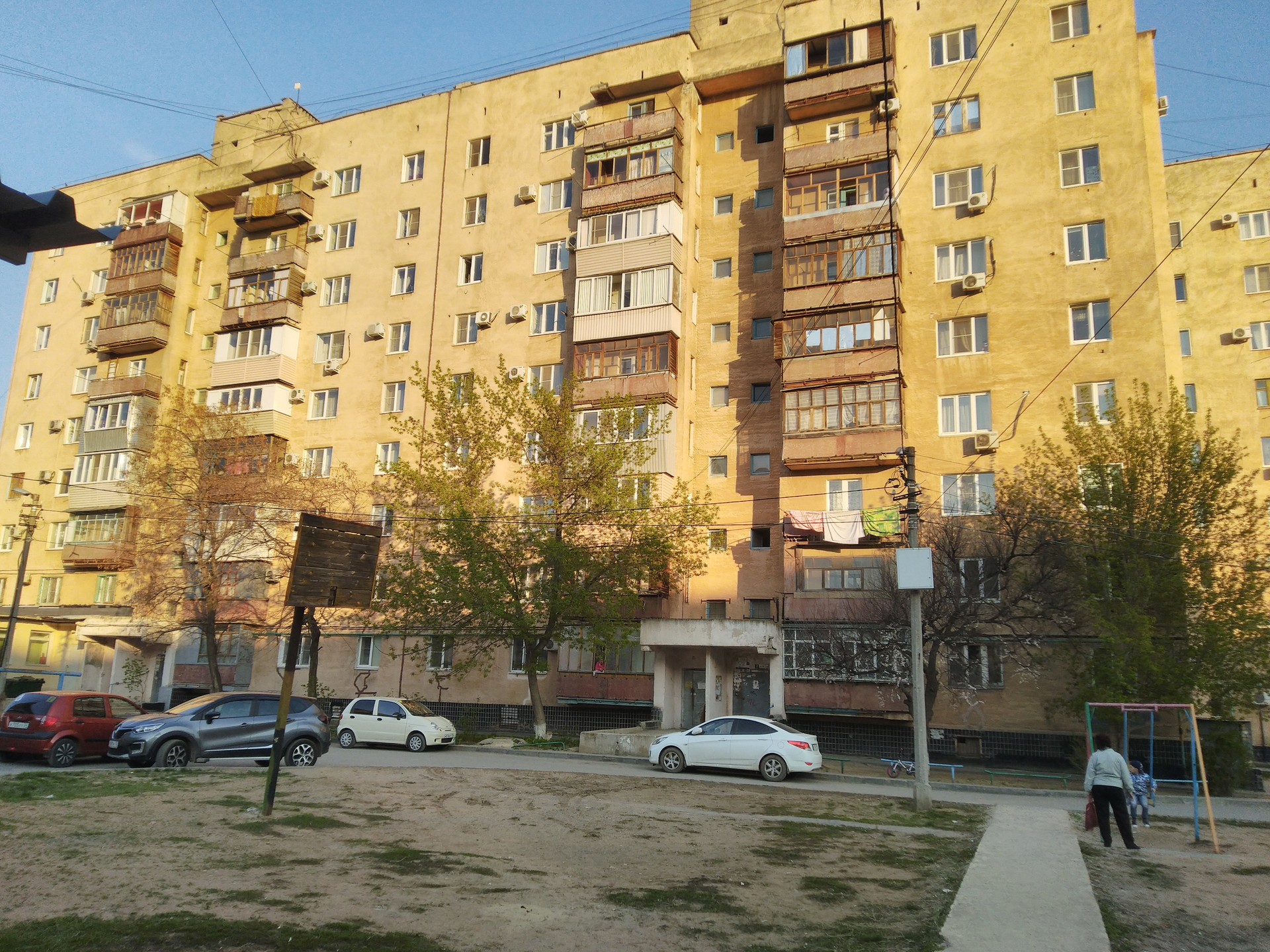 обл. Волгоградская, г. Волжский, ул. Мира, д. 36-фасад здания