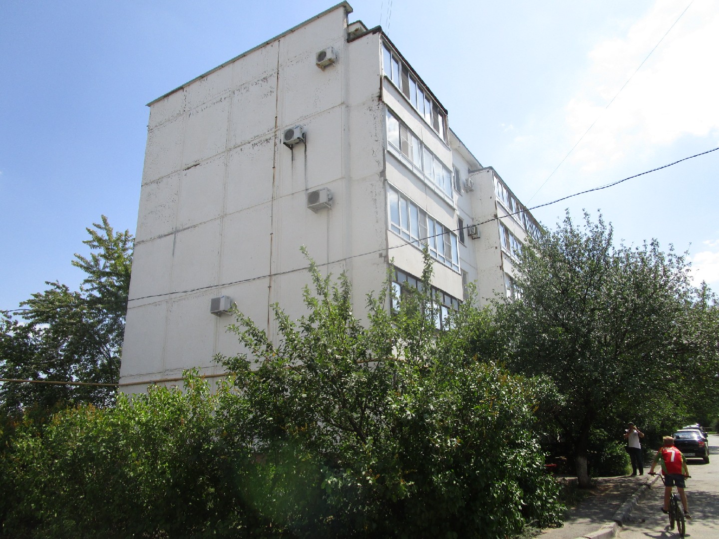 обл. Волгоградская, г. Волжский, ул. Пушкина, д. 194-фасад здания