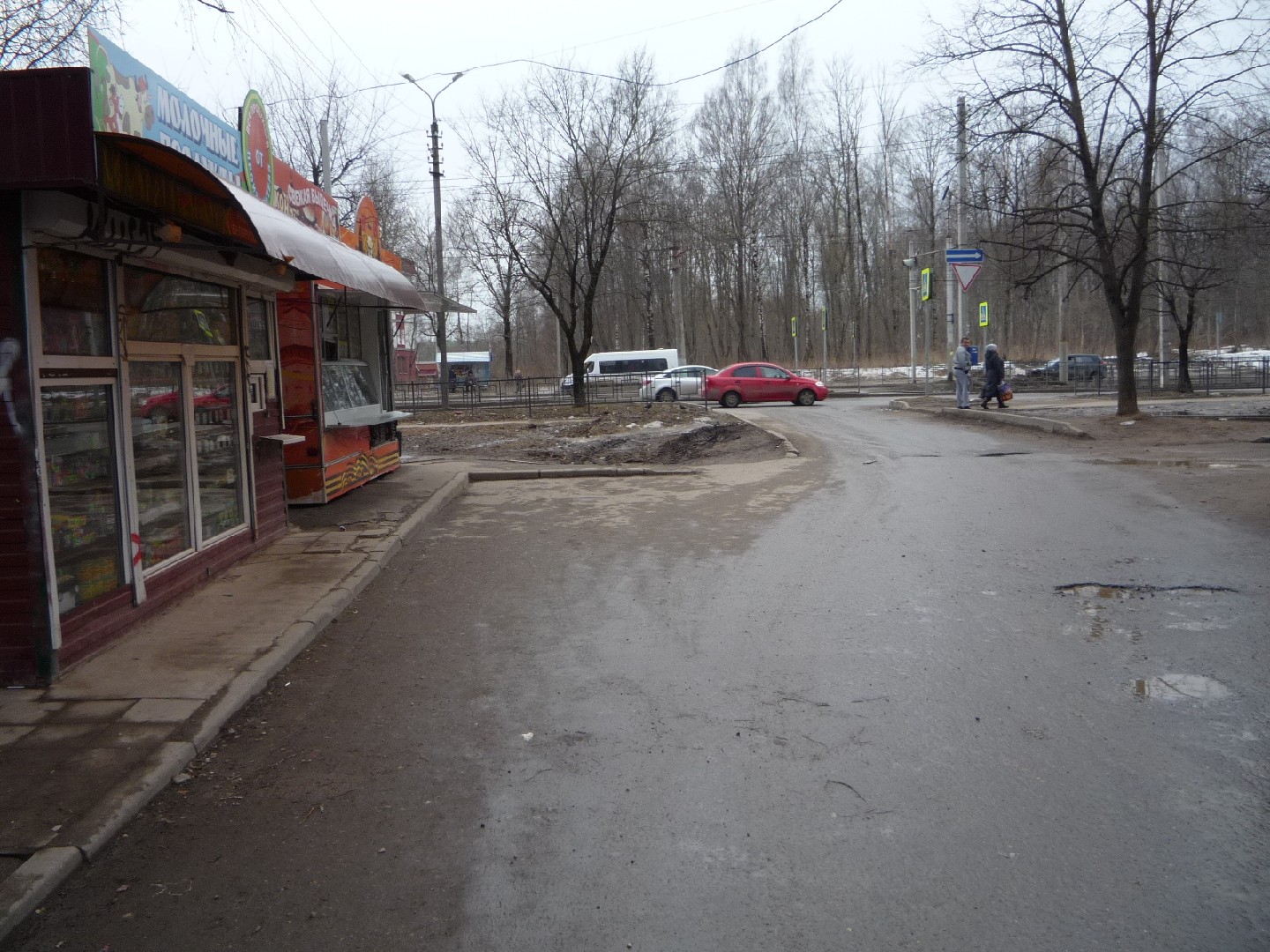 обл. Смоленская, г. Смоленск, ул. Рыленкова, д. 19-придомовая территория