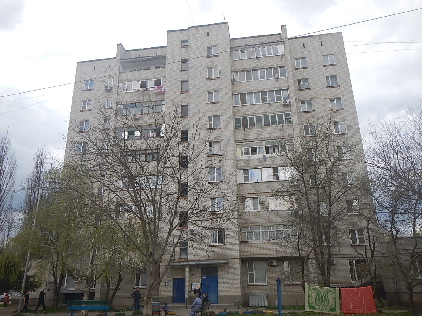 край. Ставропольский, г. Георгиевск, ул. Калинина, д. 131-фасад здания