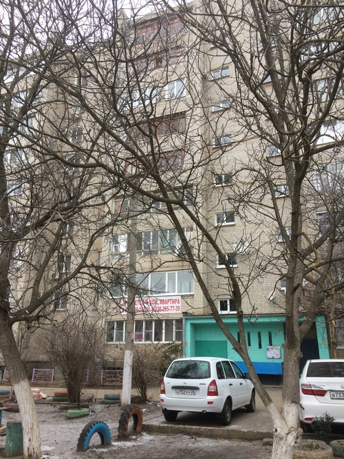 край. Ставропольский, г. Георгиевск, ул. Калинина, д. 133-фасад здания