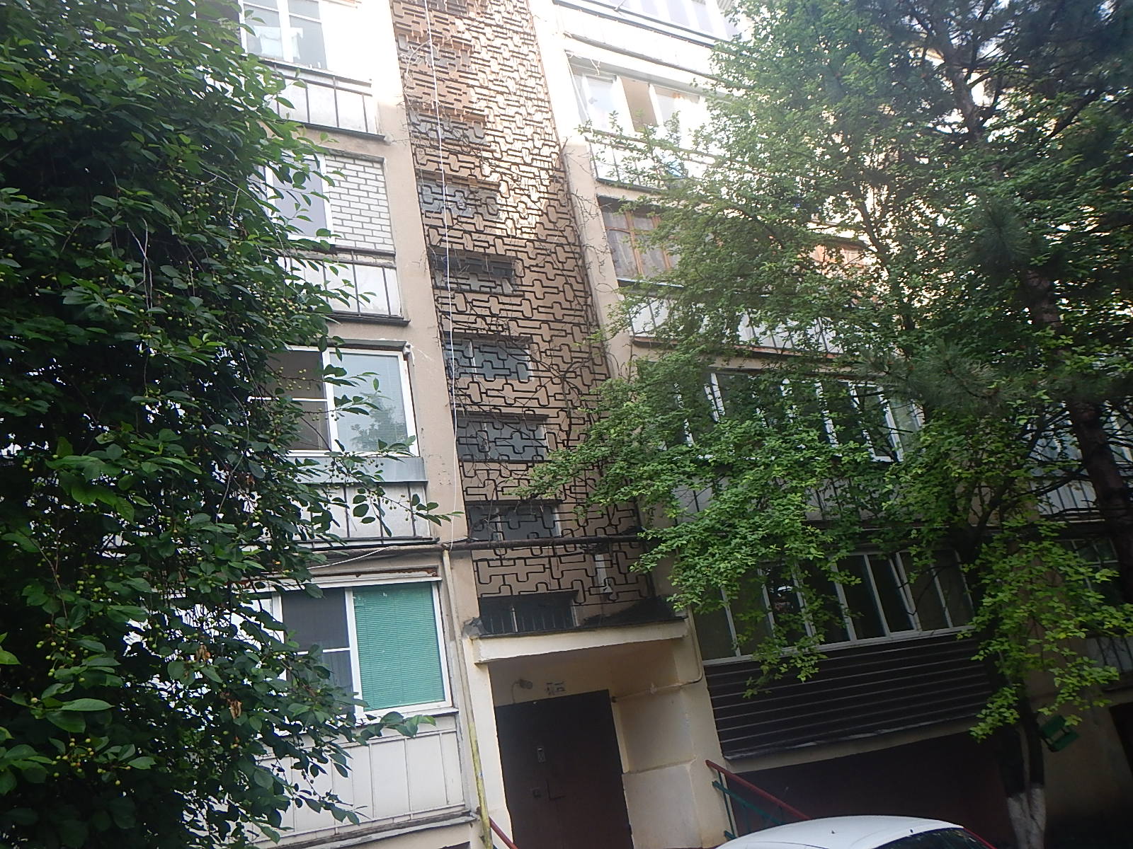 край. Ставропольский, г. Ессентуки, ул. Маркова, д. 9а-фасад здания