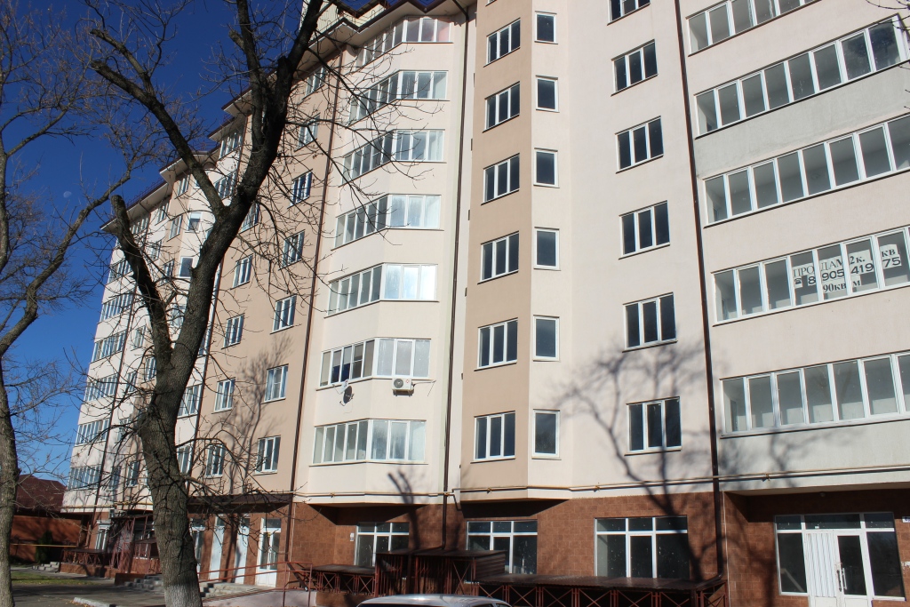край. Ставропольский, г. Невинномысск, ул. Фрунзе, д. 152-фасад здания