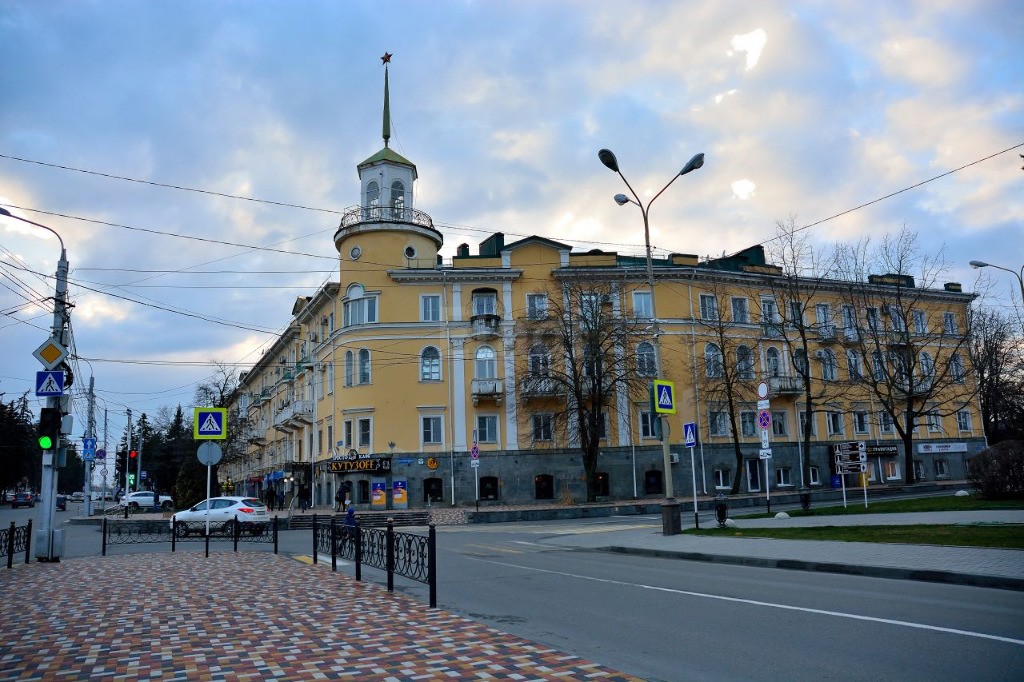 край. Ставропольский, г. Ставрополь, ул. Советская, д. 1-фасад здания