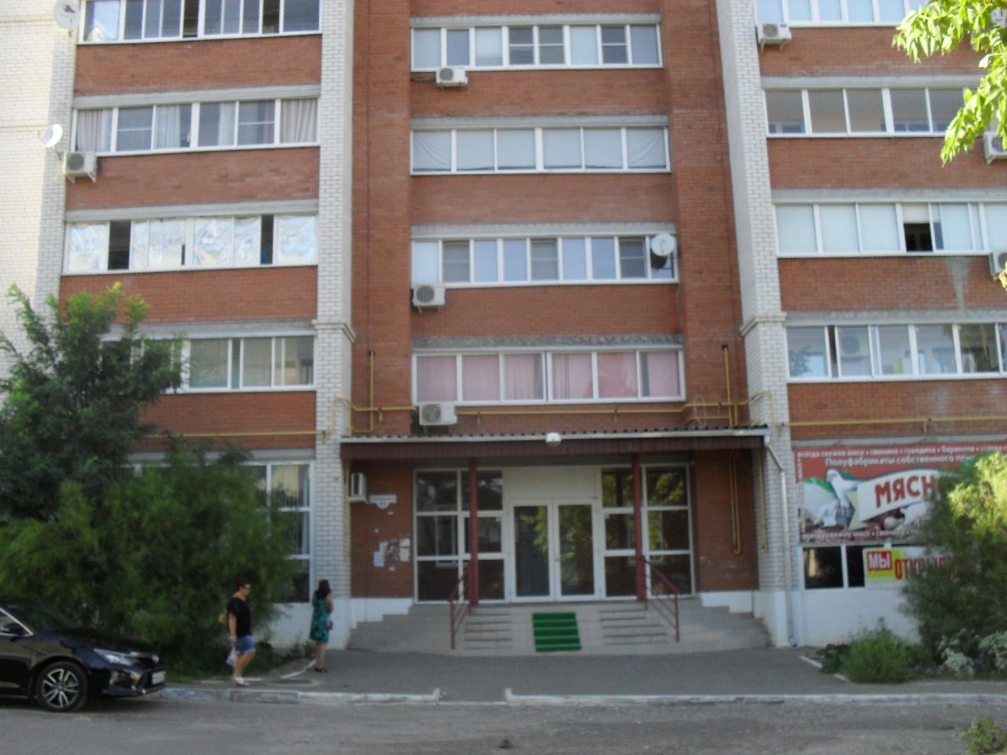 обл. Волгоградская, г. Камышин, мкр. 5-й, д. 63-фасад здания