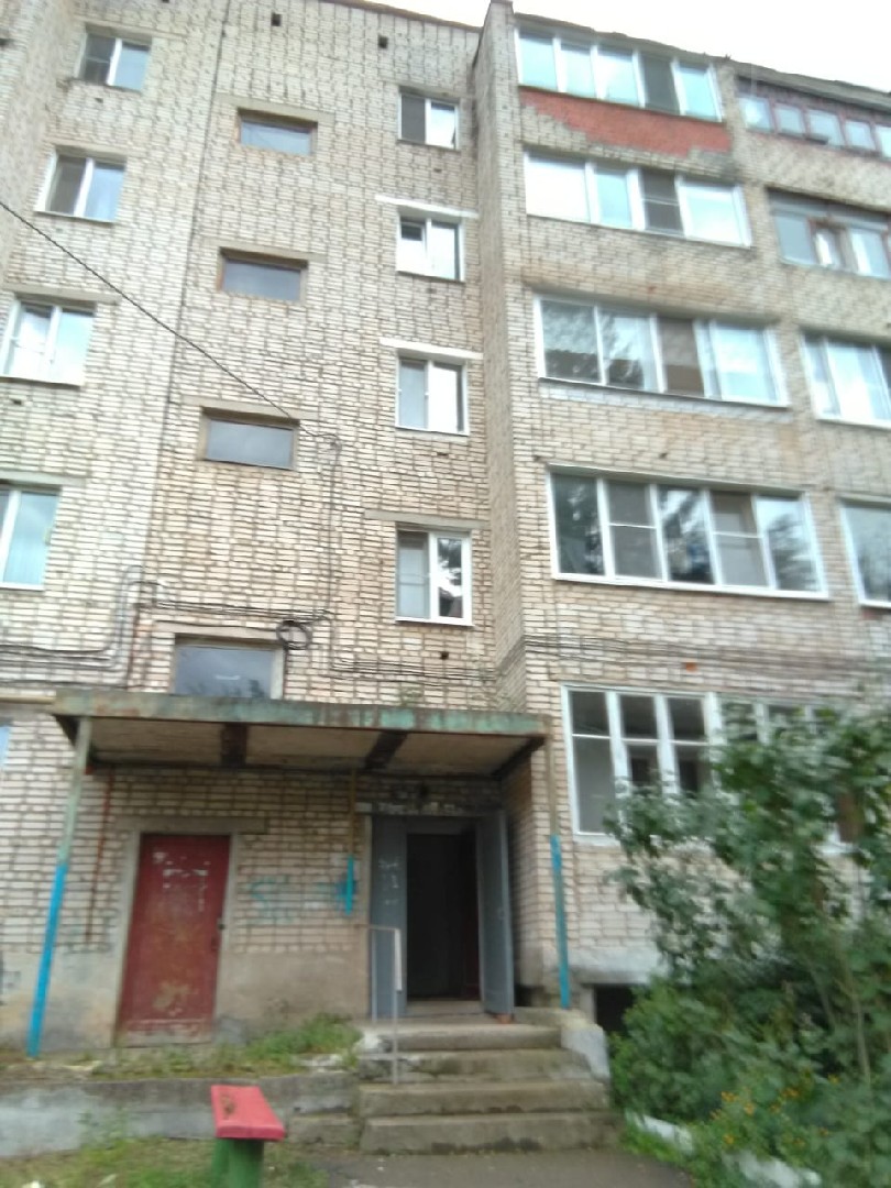 обл. Тульская, р-н. Алексинский, г. Алексин, ул. Вересаева, д. 12-фасад здания