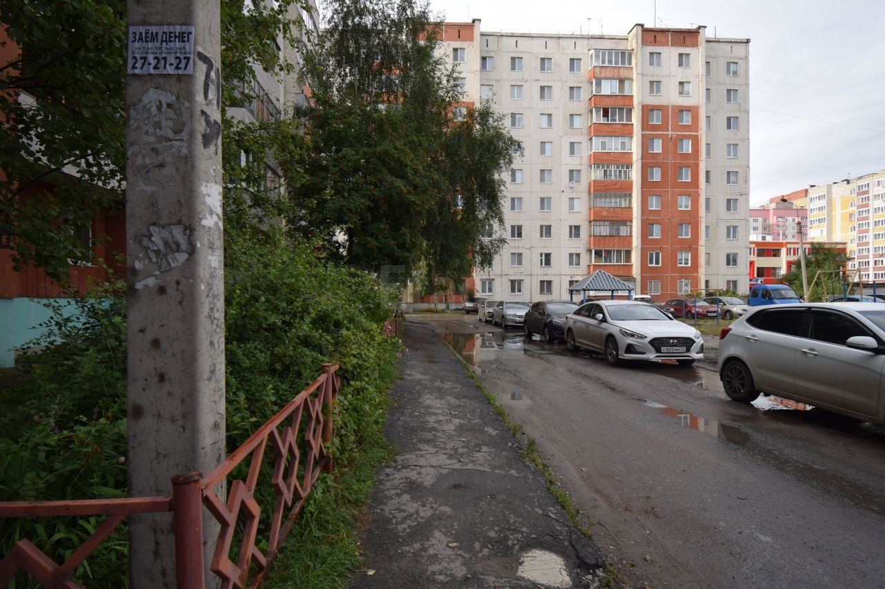 обл. Тюменская, г. Тобольск, мкр. 10-й, д. 71-придомовая территория