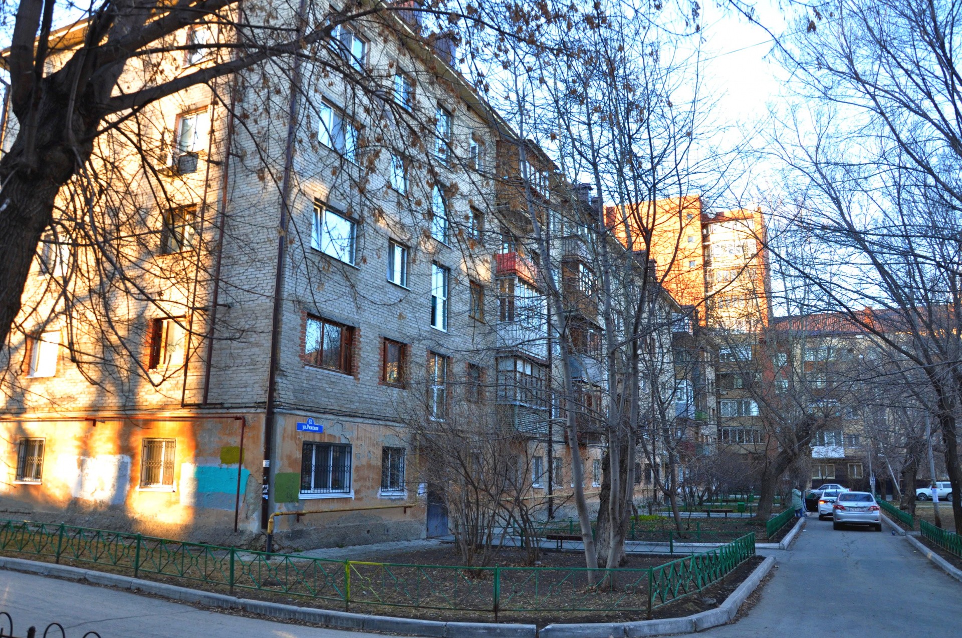 обл. Тюменская, г. Тюмень, ул. Рижская, д. 62-фасад здания