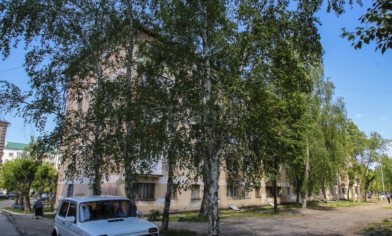 обл. Тюменская, г. Тюмень, ул. Рижская, д. 72-фасад здания