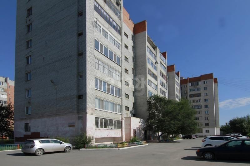 обл. Тюменская, г. Тюмень, ул. Сосьвинская, д. 49-фасад здания