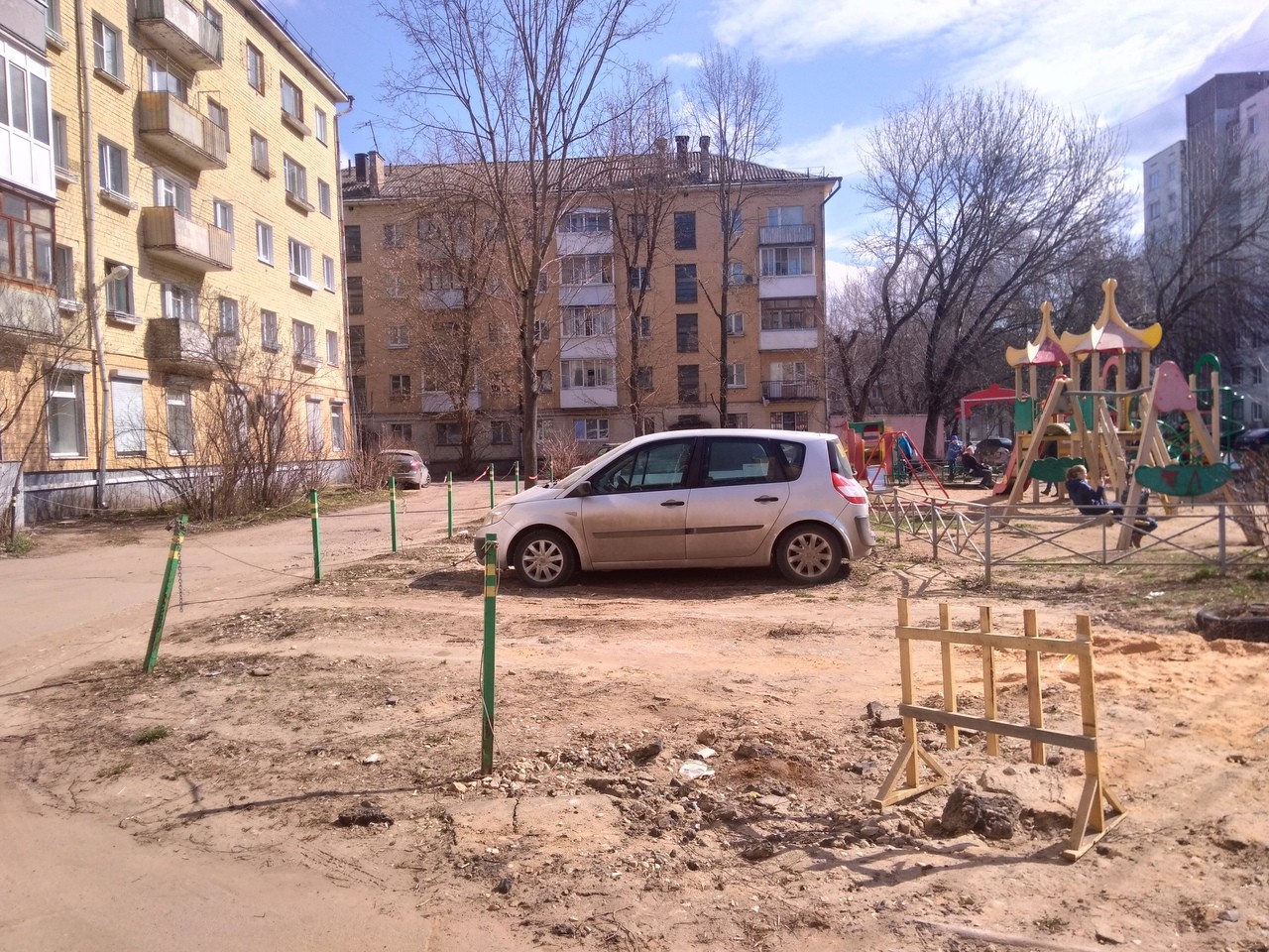 обл. Тверская, г. Тверь, ш. Петербургское, д. 93, к. 1-придомовая территория