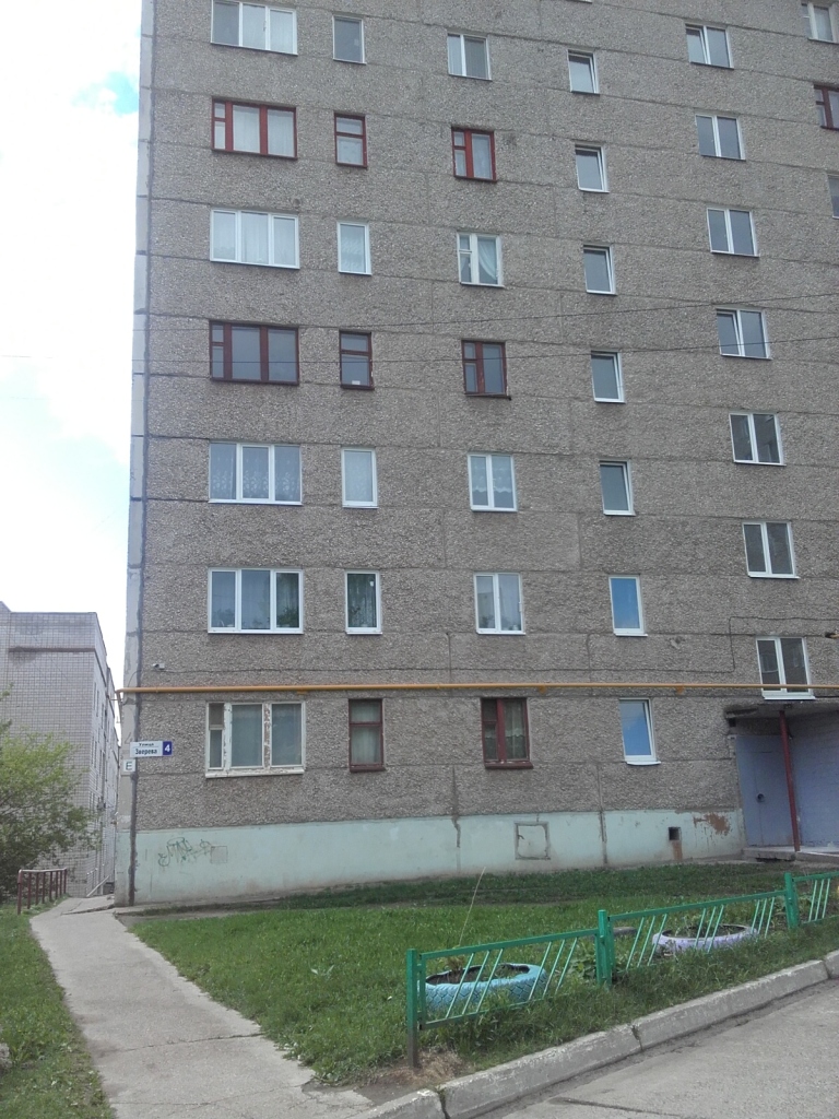 Респ. Удмуртская, г. Воткинск, ул. Зверева, д. 4-фасад здания