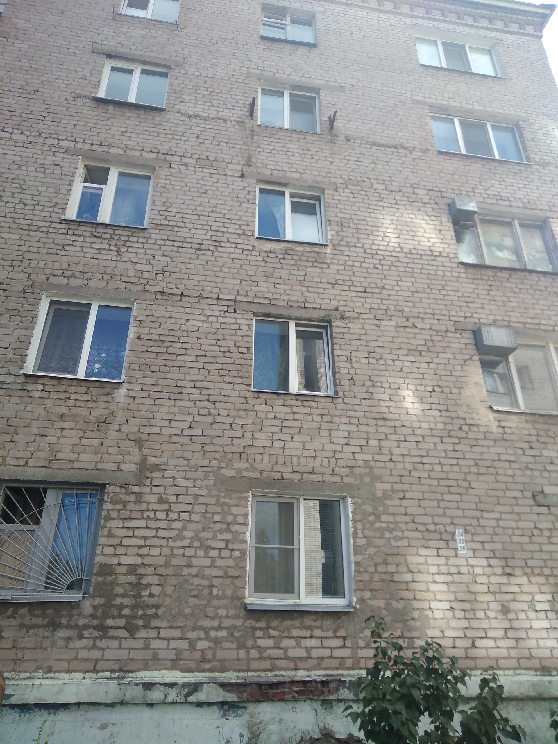 Респ. Удмуртская, г. Ижевск, ул. Буммашевская, д. 32-фасад здания